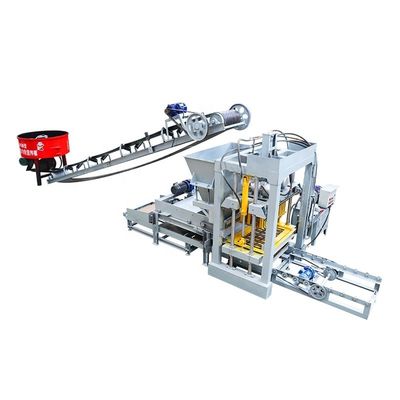 Máquina de fabricación de ladrillos de pequeña inversión Qt4-24 hecha bajo presión hidráulica