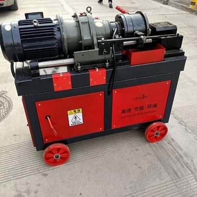 Máquina de rodar de rosca de rebarro para una fácil operación en la industria de la construcción