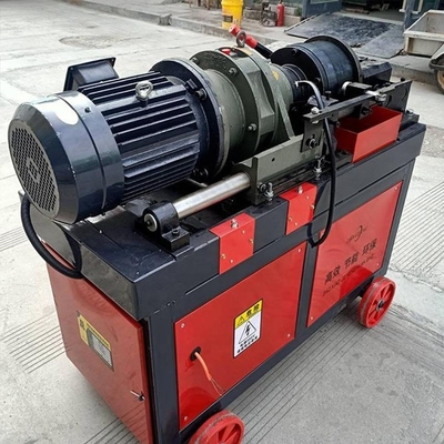 Máquina de rodar de rosca de rebarro para una fácil operación en la industria de la construcción