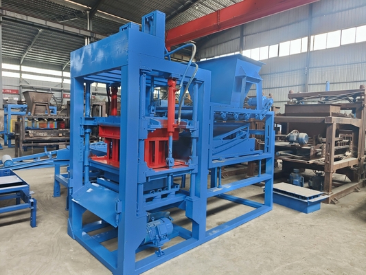 Máquina semiautomática de fabricación de ladrillos de barro con capacidad de producción de 12000 piezas / 8 horas
