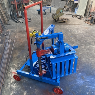 Máquina de fabricación de bloques de tierra comprimida Máquina de ladrillo automática y fácil de entrelazar
