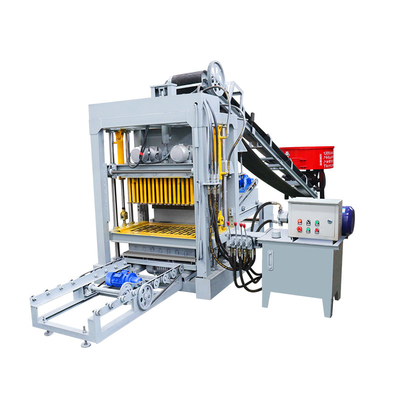 Vibración versátil 75KN Máquina para hacer ladrillos de bloques de hormigón para múltiples aplicaciones
