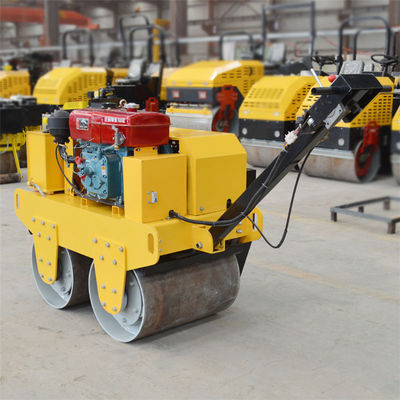 Rodillo vibratorio de 3 toneladas para compactación 60L Capacidad del tanque de agua 0-4km/h Velocidad de viaje