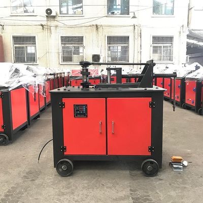 Formación primaria de 90 grados automático Cnc curvadora de tubos circulares con alta precisión
