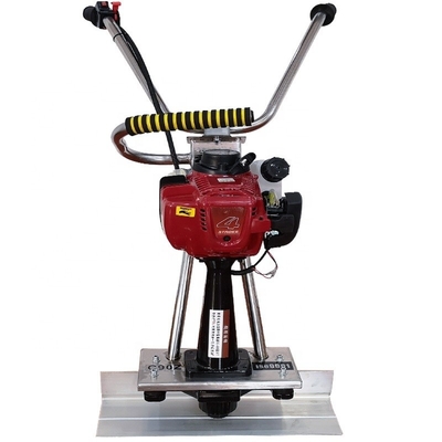 Nivelación de hormigón rápidamente con la gasolina hormigón vibrante y 5.5hp Max.output