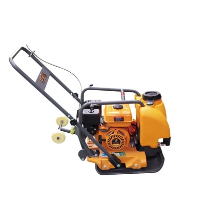 Compactación de carreteras hecha rápida y fácil con un pequeño compactador de placas de gasolina vibratorio