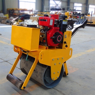 Walking Behind Road Roller 600kg con motor CHANGFA y 20KN * 2 fuerza emocionante