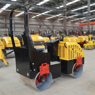 Motor de alta potencia 600 kg Roller vibratorio de doble rueda para caminar detrás de la carretera
